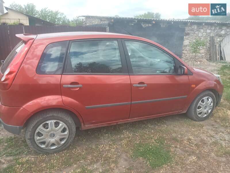 Хэтчбек Ford Fiesta 2007 в Ямполе