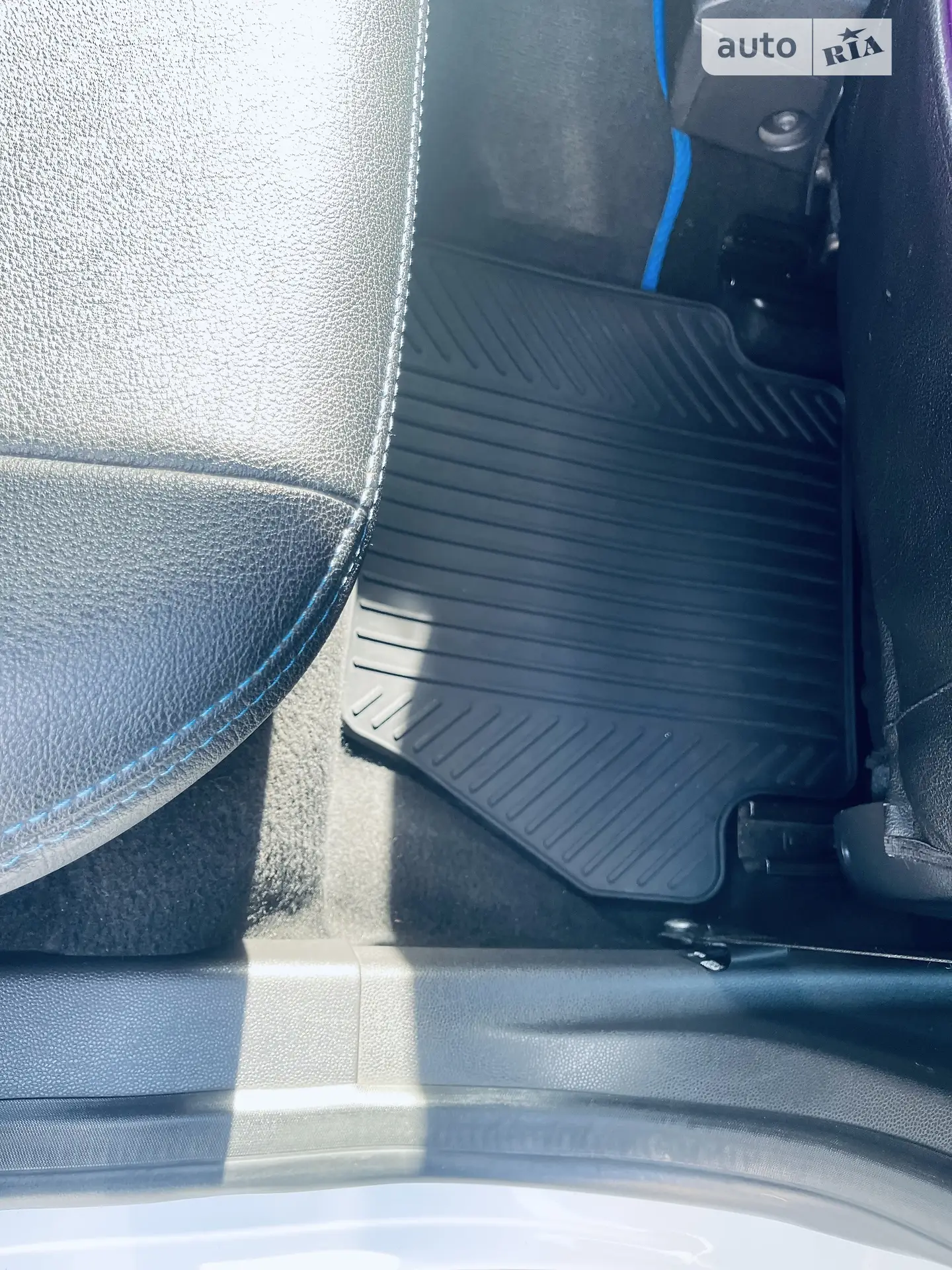 2013 Ford Fiesta - мініатюра 4