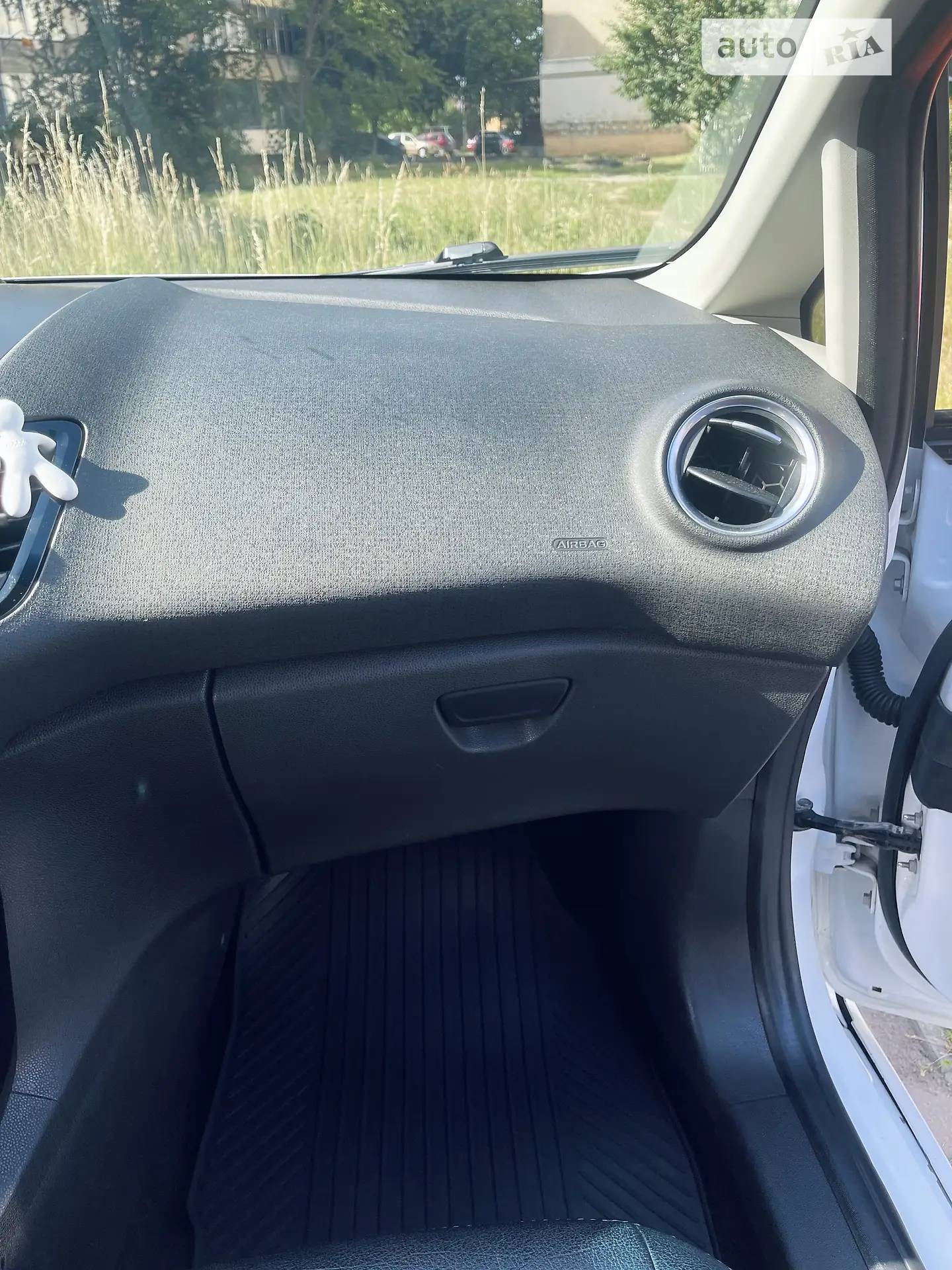 2013 Ford Fiesta - мініатюра 14