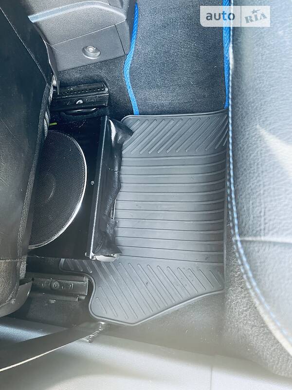 Хэтчбек Ford Fiesta 2013 в Ужгороде