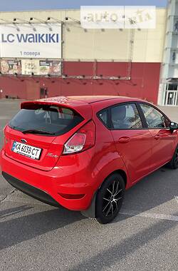 Хетчбек Ford Fiesta 2014 в Києві