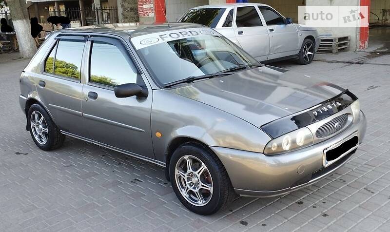 Хэтчбек Ford Fiesta 1998 в Одессе