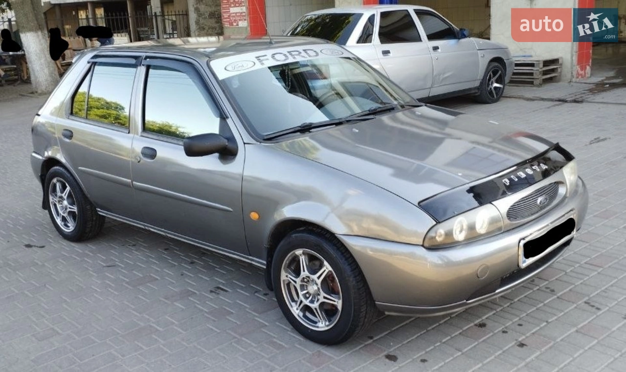 Авто на ходу, по ходовой практически все новое (вложений не требует), двигатель без проблем, масло не ест (вложений не требует). Есть моменты по кузову. В такси не работала. Плохо работает ручник. Только с переоформлением. Рассмотрю варианты обмена с моей доплатой (до 1000$). С вопросами звоним или пишем на вайбер.