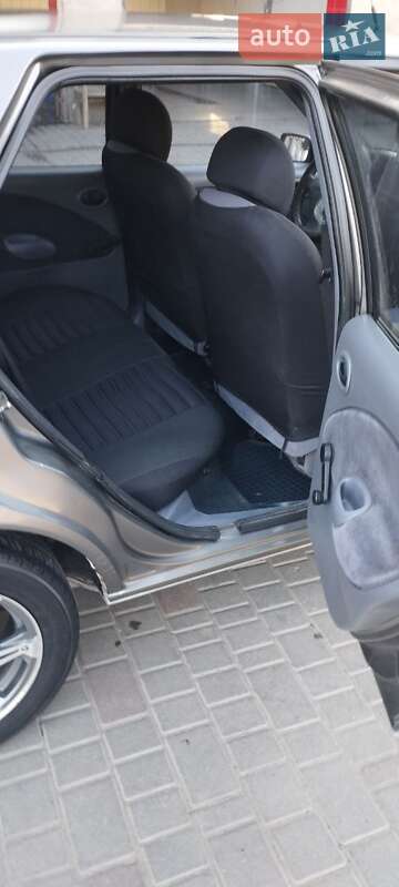 Хэтчбек Ford Fiesta 1998 в Одессе