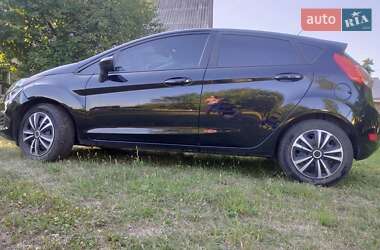 Хэтчбек Ford Fiesta 2016 в Киеве