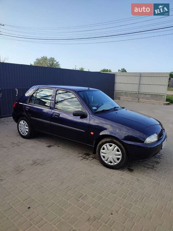 Хэтчбек Ford Fiesta 1998 в Умани