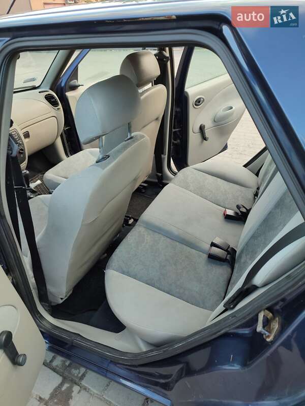 Хэтчбек Ford Fiesta 1998 в Умани