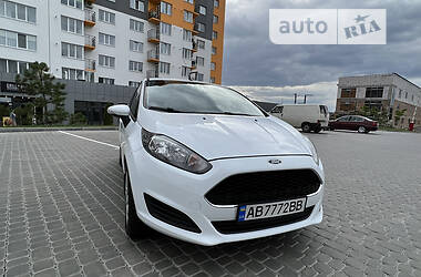 Хэтчбек Ford Fiesta 2017 в 