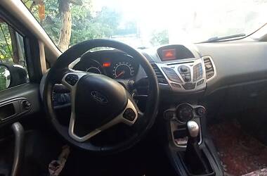 Хэтчбек Ford Fiesta 2010 в 