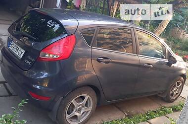 Хэтчбек Ford Fiesta 2010 в 