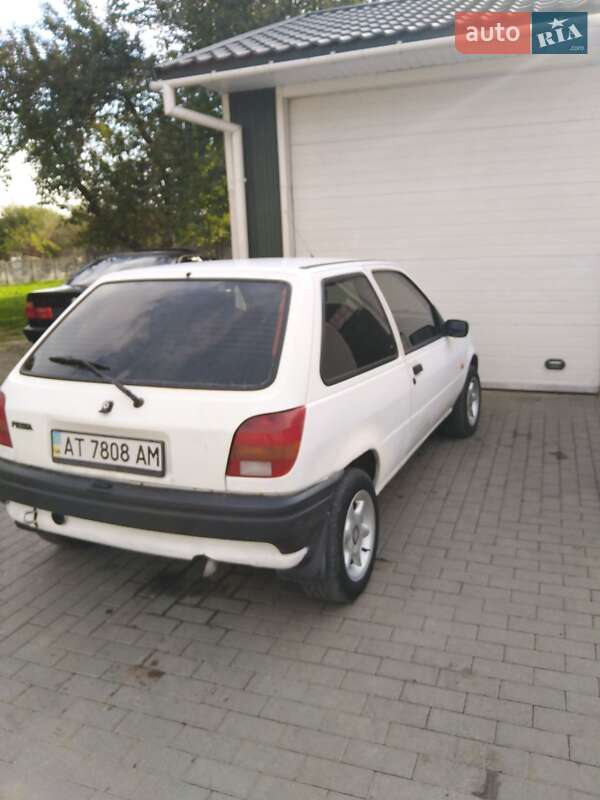 Хэтчбек Ford Fiesta 1995 в Черновцах