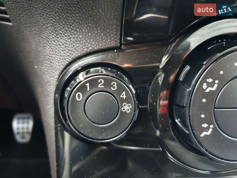 Хэтчбек Ford Fiesta 2013 в Нежине