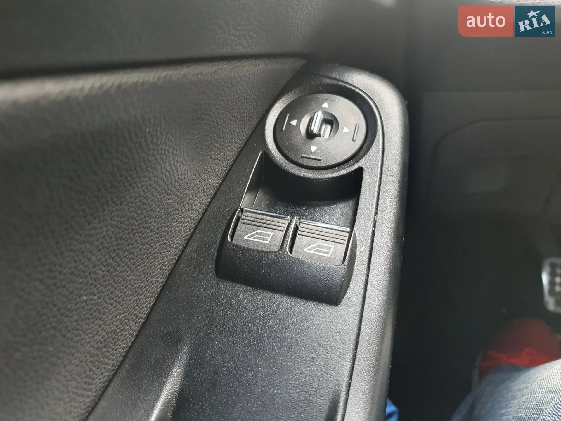2013 Ford Fiesta - мініатюра 16