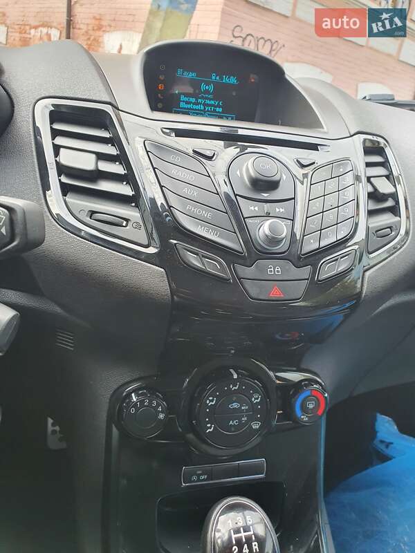 Хэтчбек Ford Fiesta 2013 в Нежине