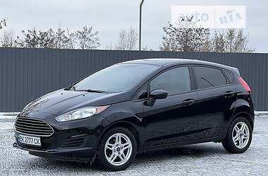 Хетчбек Ford Fiesta 2017 в Рівному