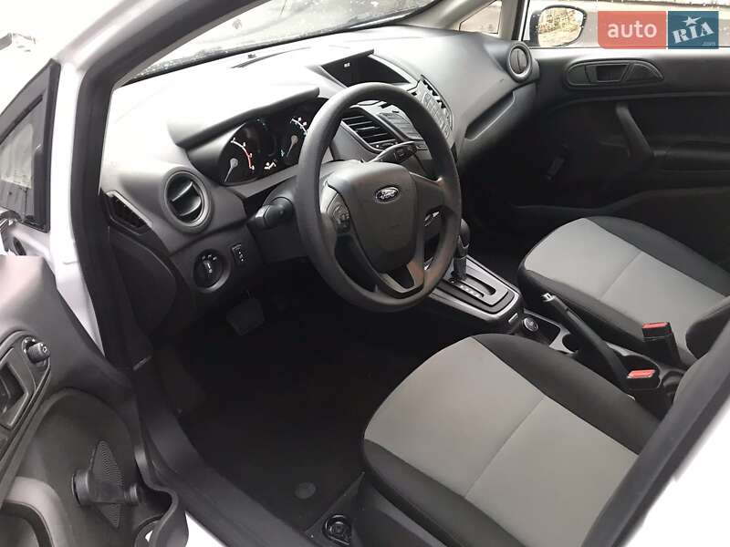 Седан Ford Fiesta 2019 в Обухові