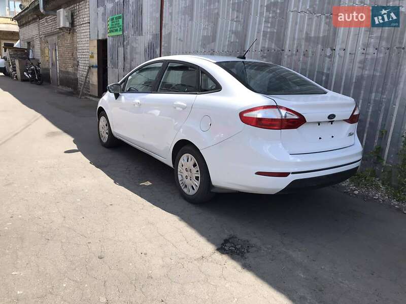 Седан Ford Fiesta 2019 в Обухові