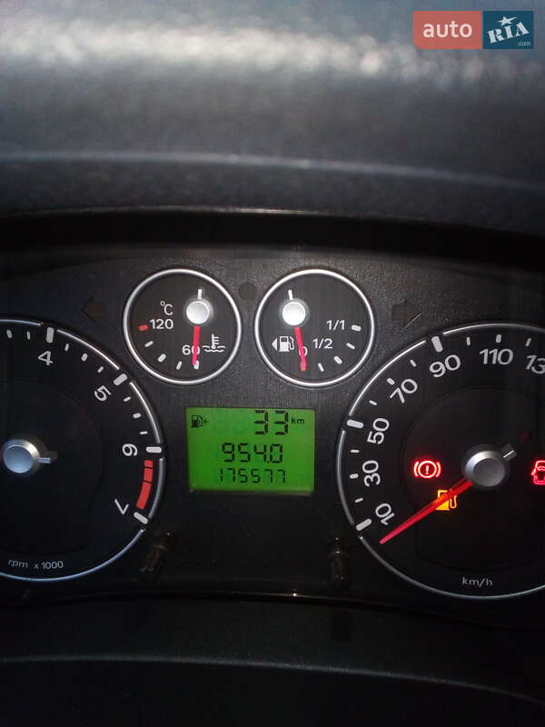 Хэтчбек Ford Fiesta 2007 в Змиеве