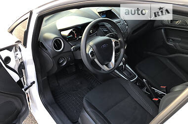 Хэтчбек Ford Fiesta 2019 в 