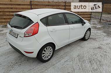 Хэтчбек Ford Fiesta 2013 в 