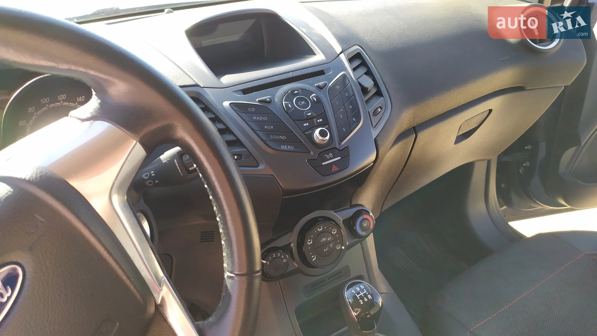 2015 Ford Fiesta - мініатюра 8