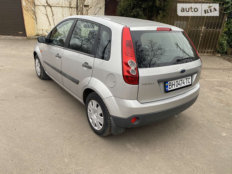 Хэтчбек Ford Fiesta 2006 в Одессе