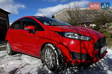 Хетчбек Ford Fiesta 2016 в Радомишлі