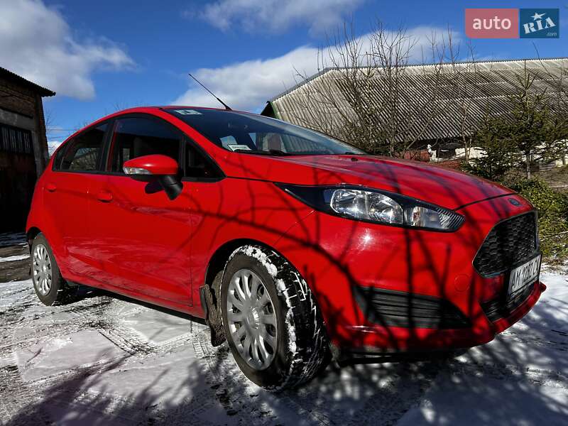 Хэтчбек Ford Fiesta 2016 в Радомышле фото 3 Хэтчбек Ford Fiesta 2016 в Радомышле