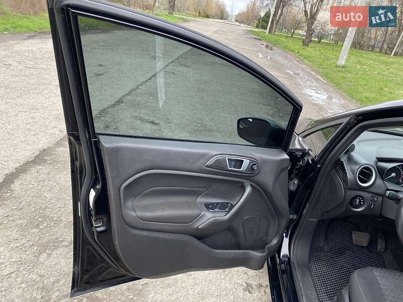 Седан Ford Fiesta 2016 в Кривом Роге фото 2 Седан Ford Fiesta 2016 в Кривом Роге