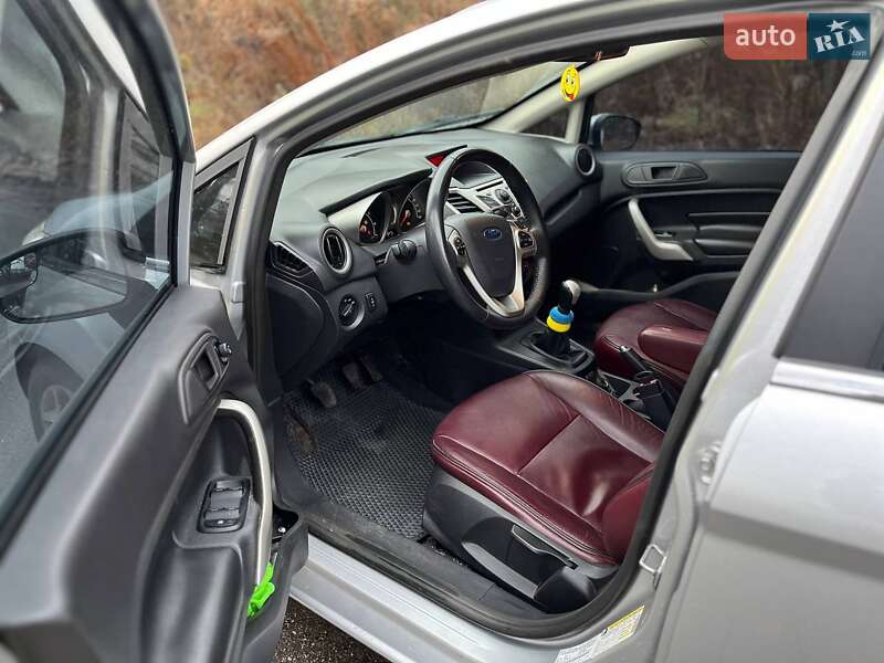 Хэтчбек Ford Fiesta 2011 в Сумах фото 21 Хэтчбек Ford Fiesta 2011 в Сумах