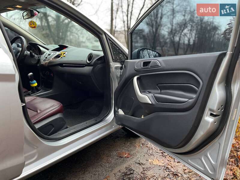 Хэтчбек Ford Fiesta 2011 в Сумах фото 9 Хэтчбек Ford Fiesta 2011 в Сумах