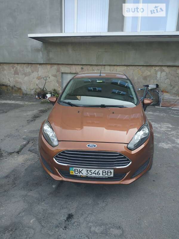 Хэтчбек Ford Fiesta 2013 в Ровно