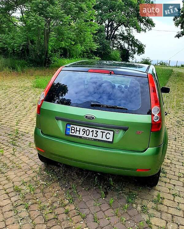 Хэтчбек Ford Fiesta 2006 в Одессе