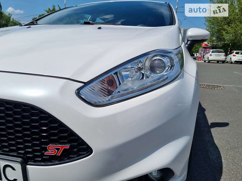 Хэтчбек Ford Fiesta 2019 в Киеве