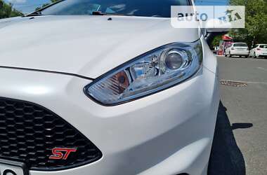 Хэтчбек Ford Fiesta 2019 в 