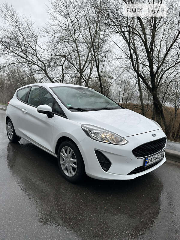 Хетчбек Ford Fiesta 2018 в Києві