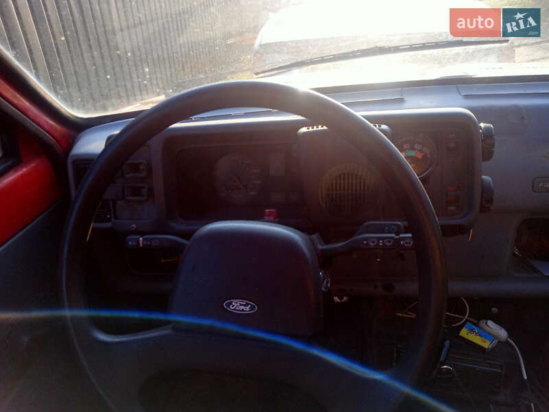 Хетчбек Ford Fiesta 1983 в Лубнах