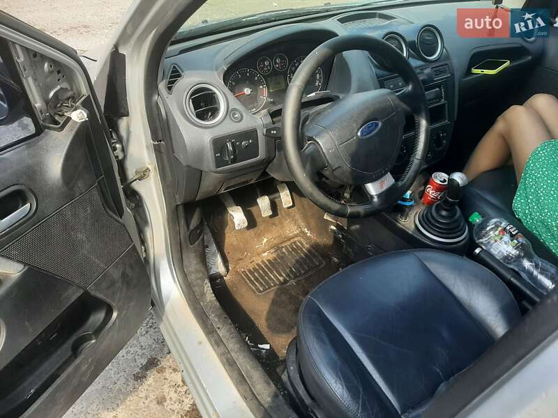 Хэтчбек Ford Fiesta 2006 в Борисполе