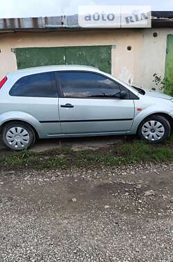 Хэтчбек Ford Fiesta 2003 в Долине