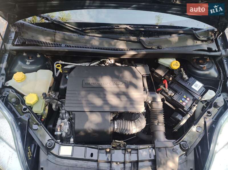 Хэтчбек Ford Fiesta 2005 в Луцке