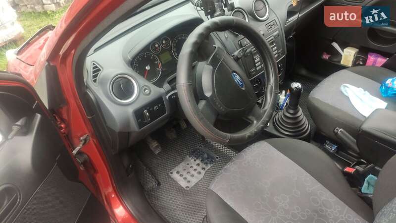 Хэтчбек Ford Fiesta 2008 в Хмельницком