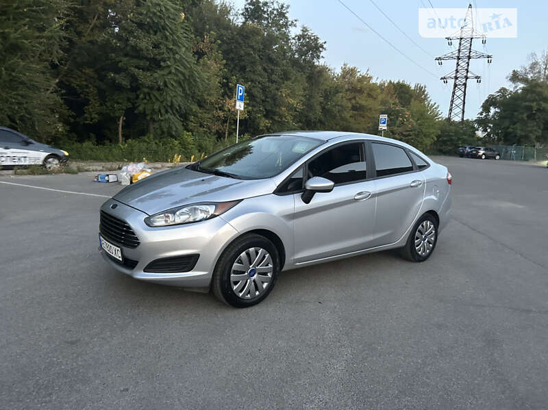 Хэтчбек Ford Fiesta 2019 в 