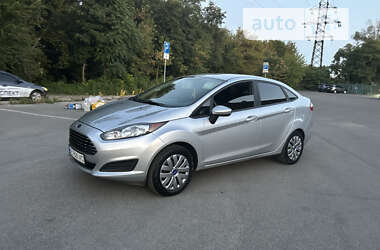 Хэтчбек Ford Fiesta 2019 в 
