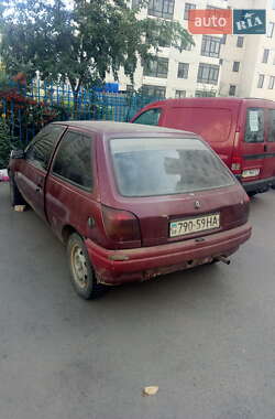 Хэтчбек Ford Fiesta 1990 в 