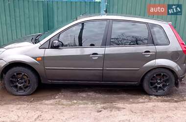 Хэтчбек Ford Fiesta 2007 в 