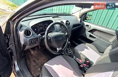 Хэтчбек Ford Fiesta 2007 в 