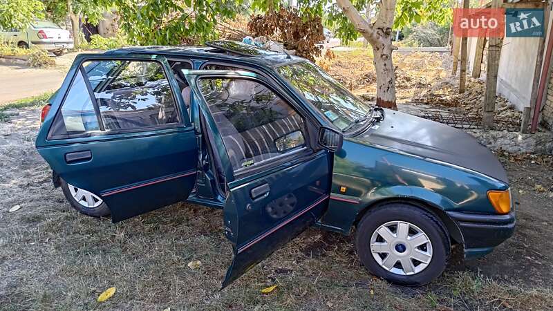 Хэтчбек Ford Fiesta 1992 в Одессе фото 3 Хэтчбек Ford Fiesta 1992 в Одессе