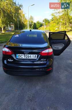 Седан Ford Fiesta 2017 в 