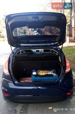 Хэтчбек Ford Fiesta 2013 в 