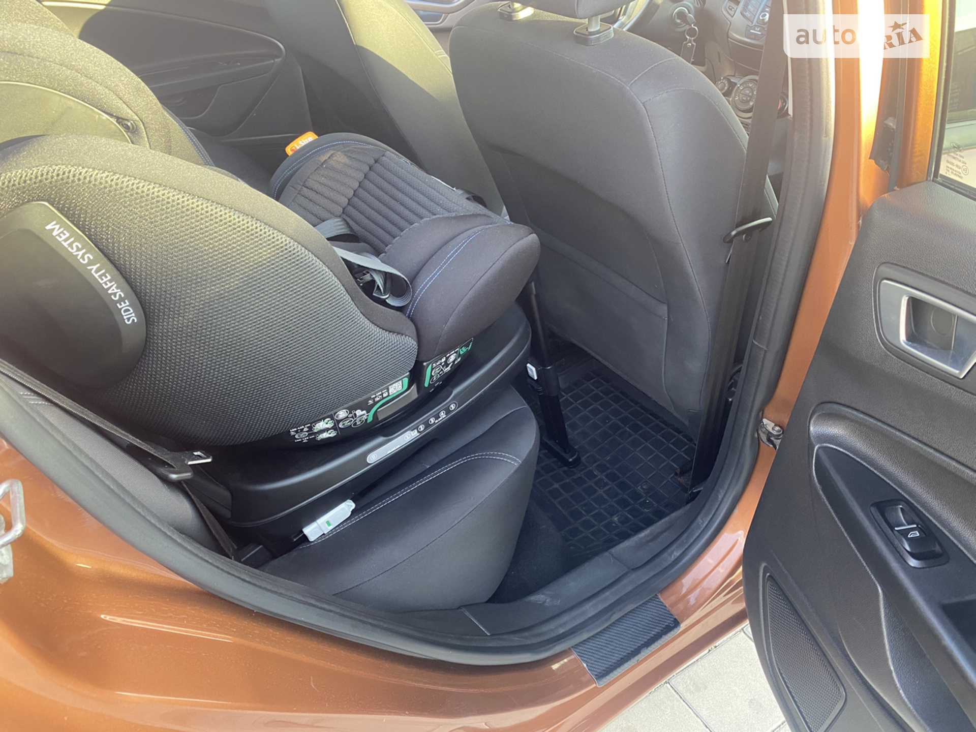 2015 Ford Fiesta - мініатюра 10